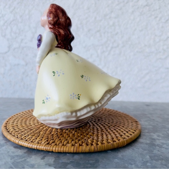 HOLLAND MOLD Mid-century VTG MAIDEN Porcelain Auburn Hair w/ Bouquet Cottagecore - Picture 3 of 14